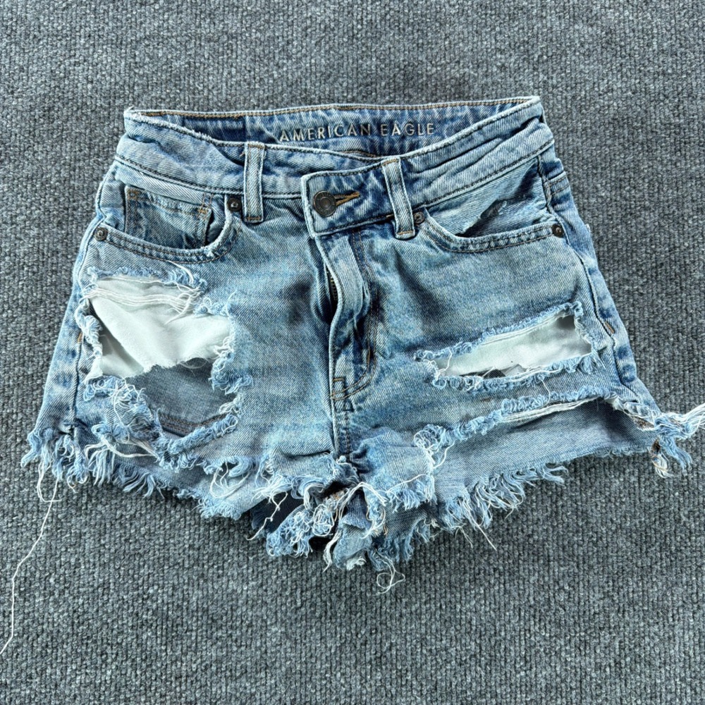American Eagle Distressed Denim Shorts Mom Short High Waisted Cut Offs Size 00